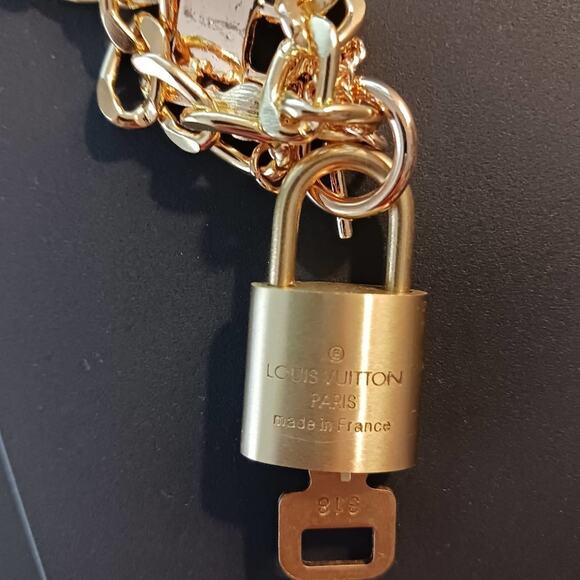 Authentic Louis Vuitton Padlock Lock Key Necklace #318 Necklace Charms Preppy - Picture 2 of 13